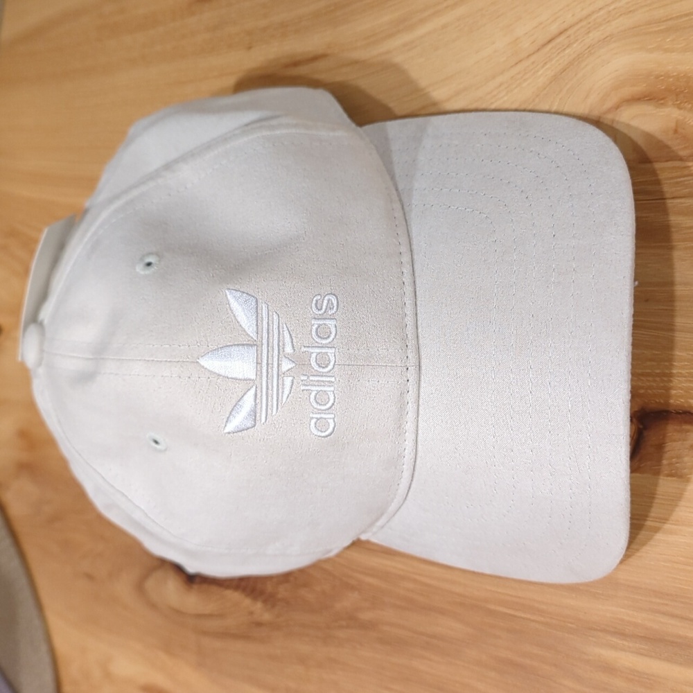 Adidas Women's Fit Relaxed strap back hat